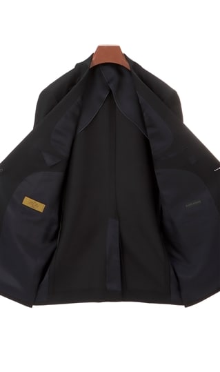 未使用 ヒルトン  究極のスーツ  定価9.6万円　super160御幸